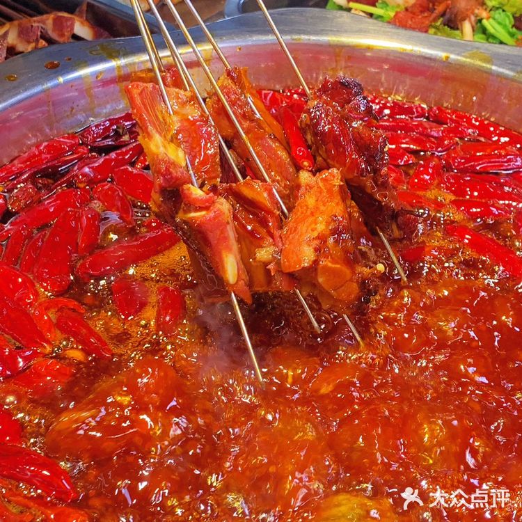 白象街午后时光，串串香里的城市记忆🍢