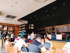 大堂-星巴克(洛阳中州路王府井店)
