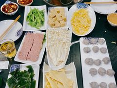 -楼外楼大刀肉传统火锅居(幸福街店)