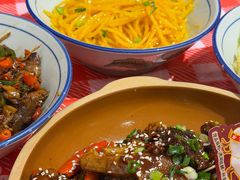 蟹黄咸蛋土豆丝-荆九爷爆炒桥头三嫩(夫子庙店)