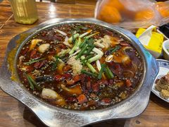 -乡土特色.冷锅鱼.牦牛肉汤锅