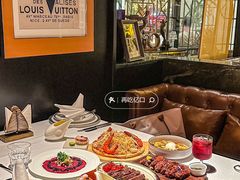 -Mogul Eatery·大亨餐酒馆