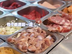-愉肴麻辣香锅(中山路店)