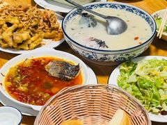 -美顺香食府鱼头老店(雪野湖店)