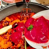 烟台这家冰店吃不够‼️一整颗番茄茶尊好喝