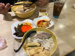 -谭仔云南米线(粉岭车站路店)