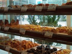 面包甜点陈列柜-85度C(深圳佳宁娜店)