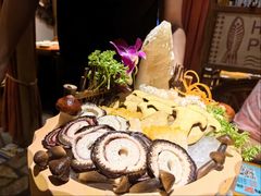 -老牌坊云南鱼豆花火锅(爱建店)