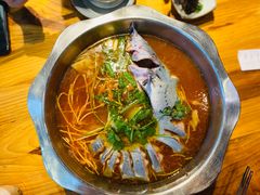 -野山舂·贵州现舂酸汤火锅(鸿通城店)