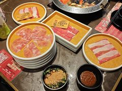-一绪に和牛寿喜烧(罗湖益田假日店)