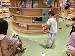 -新华书店(保利水城店)