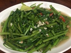 -Dang restaurant (patong phuket)