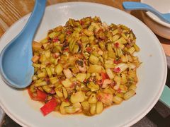 擂辣椒炒野藕-吃饭皇帝大土家民族菜(正大广场店)