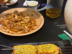 -六福烧烤酒馆(秦隆步行街店)