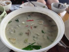 -Chom Cafe and Restaurant