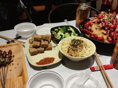 -巴厘龙虾·榜首油焖大虾(音乐学院·沿江酒馆店)