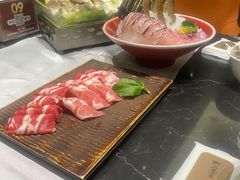 -红鼎豆捞·非遗鲍皇汤火锅(宝丰路店)