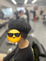 -15C7 男士理发馆 烫染专业店