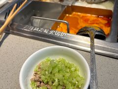 -海底捞火锅(新松江路生日主题店)