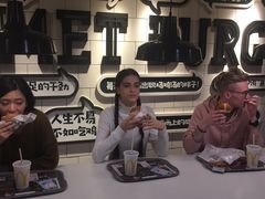 -麦当劳(静安寺店)
