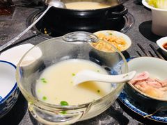 -大匠工房古船木艺术餐厅·猪肚鸡专门店(长白仙岛店)