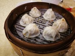 蟹粉小笼包-绿波廊(豫园店)