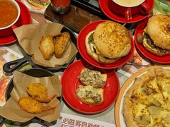 -必胜客(东大桥店)