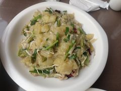 荷叶洋芋-湖泉水云间餐厅·弥勒地道菜(B座店)