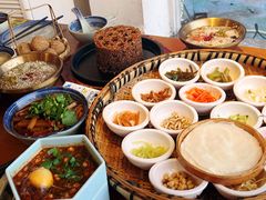 -包整·丝娃娃(一览甲秀楼风景店)