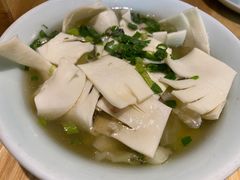 -全牛匠·乐山跷脚牛肉(新中关店)