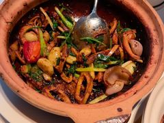 -八府香鸭·啫啫煲(华山路店)