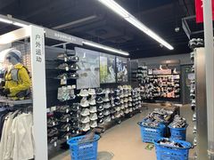 -迪卡侬(西三旗店)