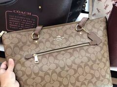 -COACH蔻驰(太古汇店)