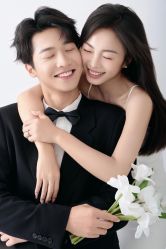 -喜爱高定婚纱摄影