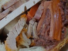 -Bánh Mì Huynh Hoa