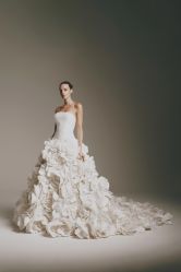 -南京宝娜嫁衣婚纱礼服馆(中央路店)