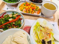 -老乡鸡(上海白玉兰广场店)