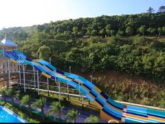 -平湖九龙山乐满地水上乐园