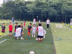 -Riverside河畔少儿足球培训(前滩店)