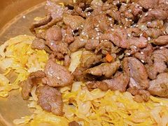 酸菜炒羊肉-丝路金桃·新疆菜(徐汇店)