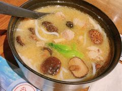 香菇炖鸡米线-老妈米线(木渎影视城店)