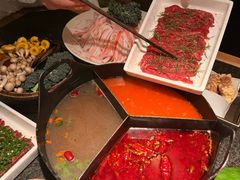 -三出山火锅(南京万象天地店)