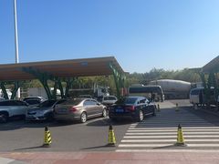 -窦店服务区-停车场