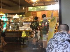 -莓园冰淇淋店