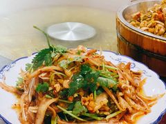 香菜拌耳尖-勇哥饭店(西湖路店)