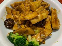 -窄巷子陕菜馆·地道陕西菜(粉巷店)