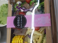 空心面牛肉蔬菜什锦套餐-上汽乘用车公司员工餐厅(安研路一店)