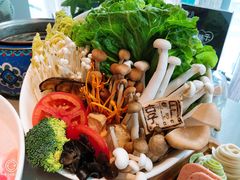 -享月汤皇·海鲜小火锅·聚会(曲江创意谷店)