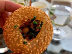 春韭小炒皇配上海麻球-杭州西子湖四季酒店·金沙厅