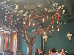 大堂-梧桐树下(云锦世家店)